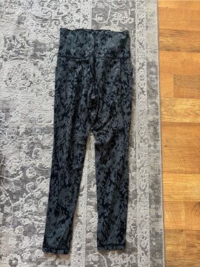 Leggings athleta with print and pockets
